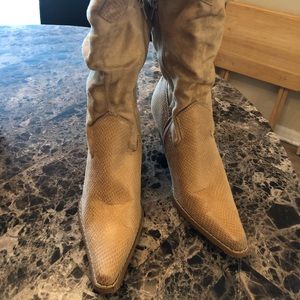 Tan heeled  boots with inside zipper
